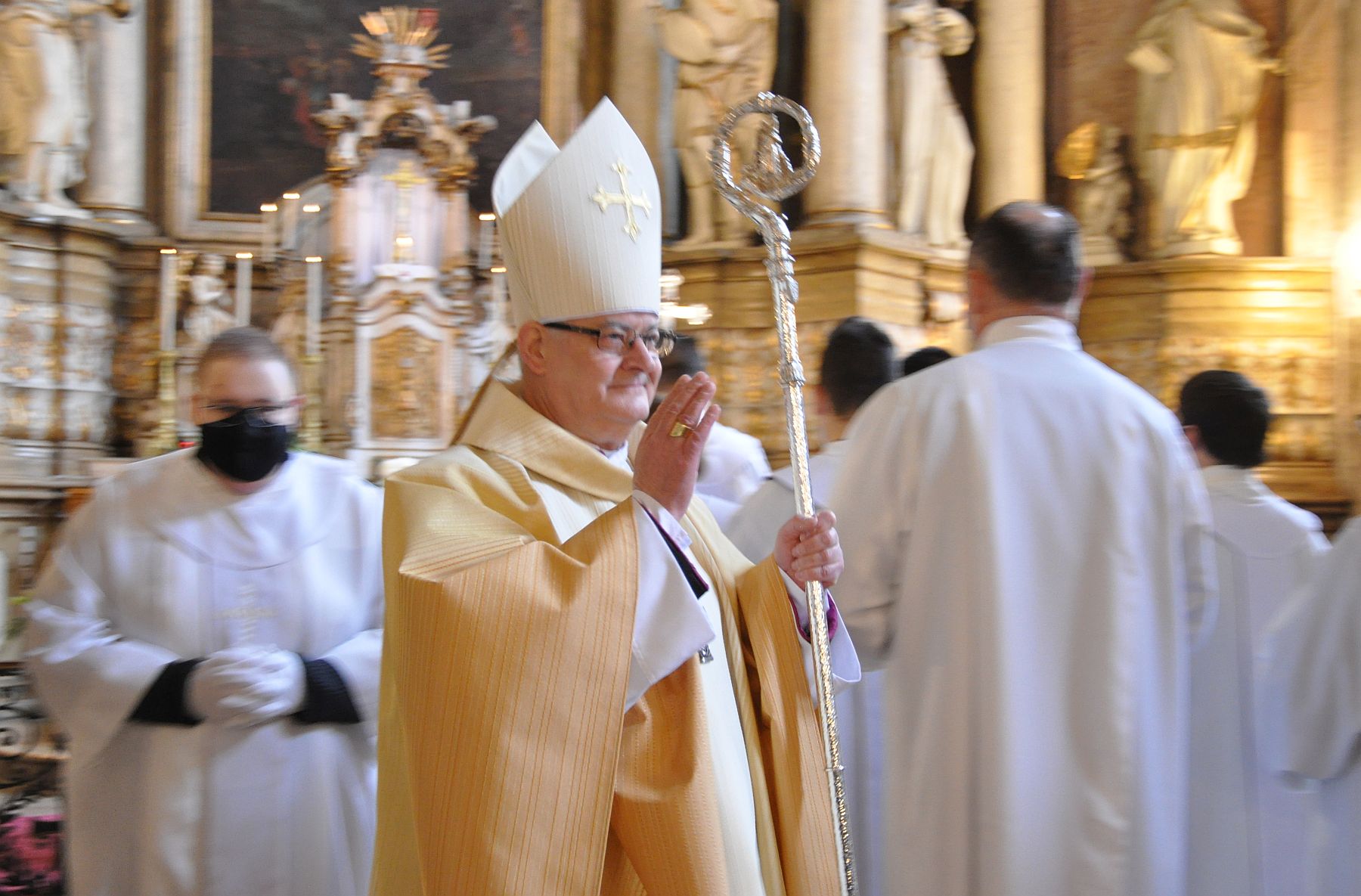 Karácsony-napi ünnepi püspöki szentmise